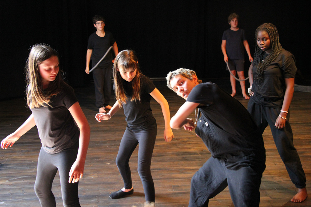 Enseigner l'expression théâtrale aux enfants